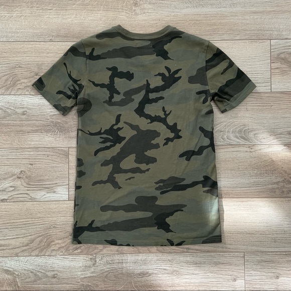 Aritzia Camo T-shirt - Picture 2 of 3